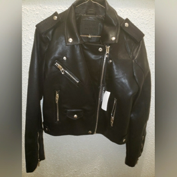 SOLD- NWT - BLANKNYC. Faux-Leather Biker Jacket - Picture 3 of 11